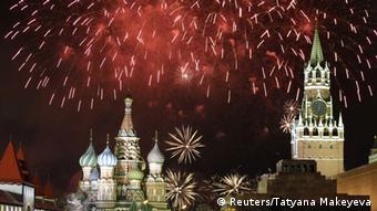 Silvesterfeuerwerk auf dem Roten Platz in Moskau