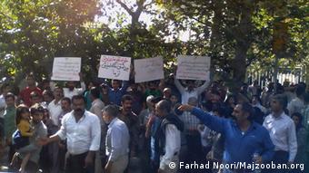 تجمع اعتراضی دراویش در برابر وزارت کشور علیه نقض حقوق خود