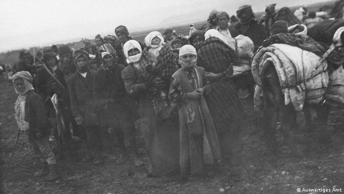 Armênios em fuga durante a Primeira Guerra Mundial no que hoje é território turco