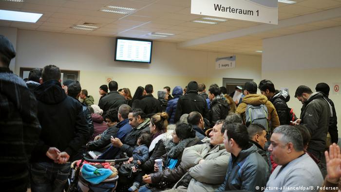 كيف تتم إجراءات طلب اللجوء في ألمانيا؟ 0,,18342361_401,00