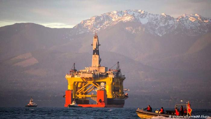 Shell oil rig in Alaska