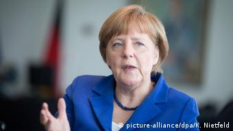 Η Άγκελα Μέρκελ πρέπει να σταματήσει την «τεχνοκρατική τρέλα» της ευρωζώνης, τονίζει η Αριστερά
