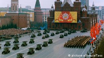 Από παρέλαση στρατευμάτων του Συμφώνου της Βαρσοβίας στη Μόσχα το 1985