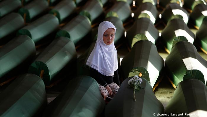 Bosnien-Herzegowina Gedenkstätte und Friedhof bei Srebrenica