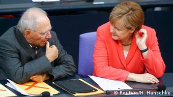 Deutschland Merkel und Schäuble im Bundestag
