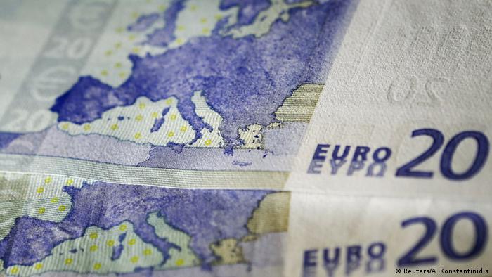 The map of Europe is depicted on a twenty euro banknote in this photo illustration taken in Athens, Greece May 22, 2015
(Photo: REUTERS/Alkis Konstantinidis)