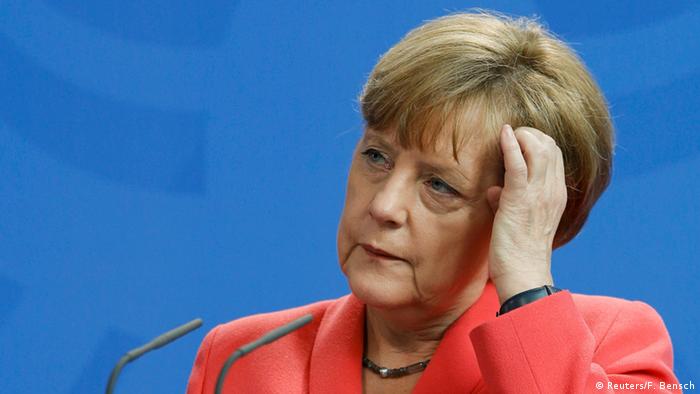 Deutschland Merkel und Gabriel PK im Bundeskanzleramt zur Griechenland-Krise