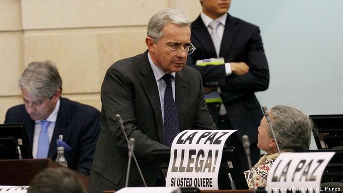 El expresidente y senador colombiano Álvaro Uribe, que también ha sido señalado por presuntos nexos con paramilitares en el pasado.