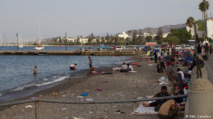 Refugees on Kos set up camp on the island's shore