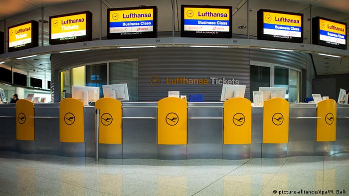 Empty Lufthansa desks
