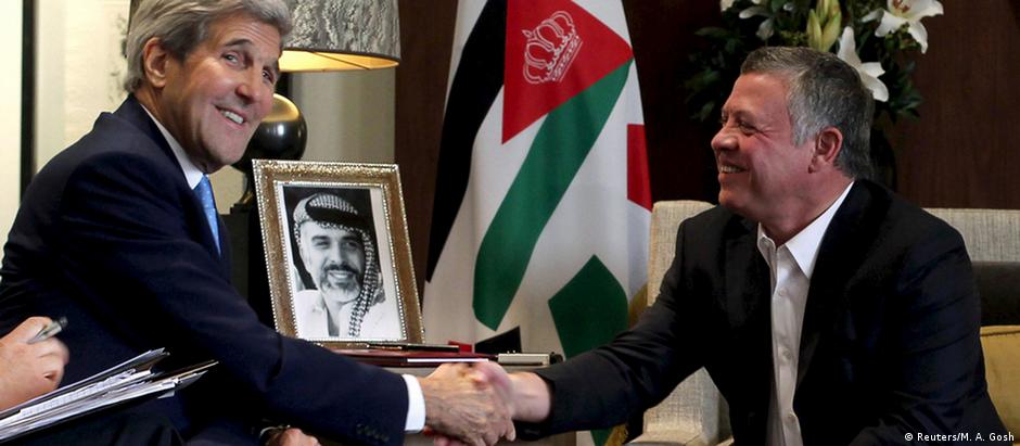 Em Amã, Kerry se encontrou com rei jordaniano Abdullah 2º