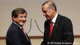 Η νέα ισχυρή κυβέρνηση του ΑΚP φέρει μεγάλη ευθύνη για την επανέναρξη των συνομιλιών με τους Κούρδους 