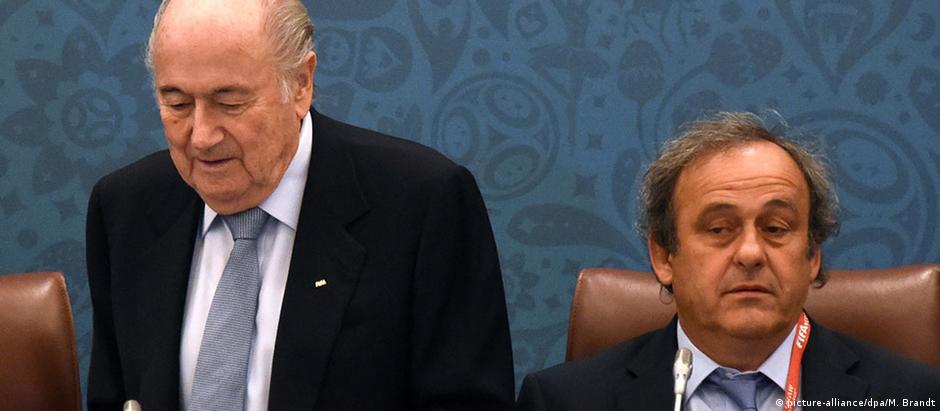 Blatter e Platini foram suspensos em outubro