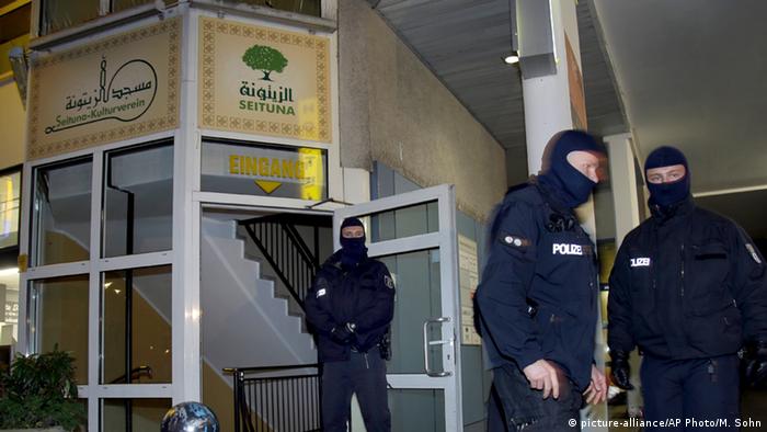 Deutschland Polizeirazzia in Berlin Seituna Kulturzentrum 