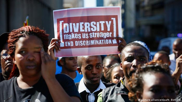 Protest in South Africa against refugees (c) picture-alliance/dpa/N. Bothma