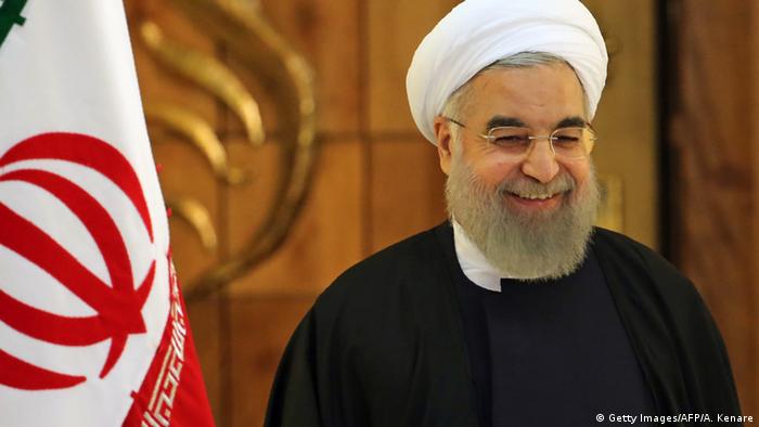 Rais Hassan Rouhani katika mkutano na waandishi wa habari Tehran. (Jumapili 17.01.2016)