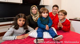 Μια οικογένεια προσφύγων που πήρε σπίτι στο Ντίσελντορφ