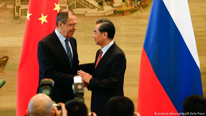 Sergei Lavrov in Peking China Wang Yi 