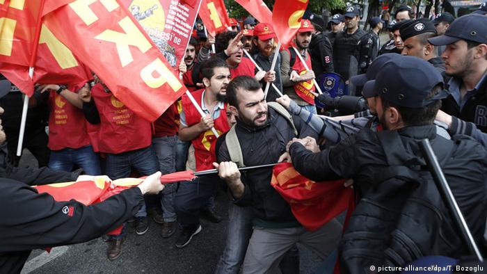 1 Mayıs gösterilerine Taksim'de Polis müdahalesi