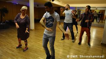 Deutschland Bonn Migranten Tanzschule