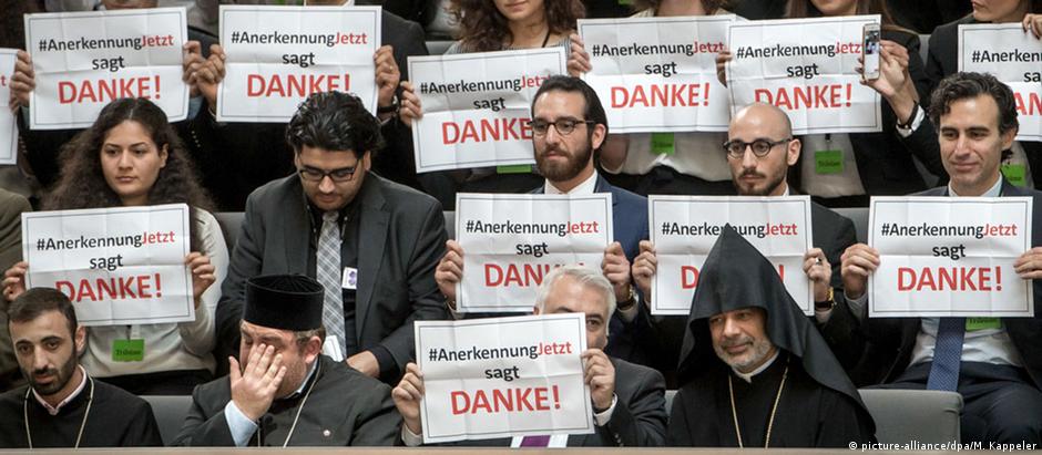 "Reconhecimento agora": armênios acompanharam os debates no Parlamento alemão