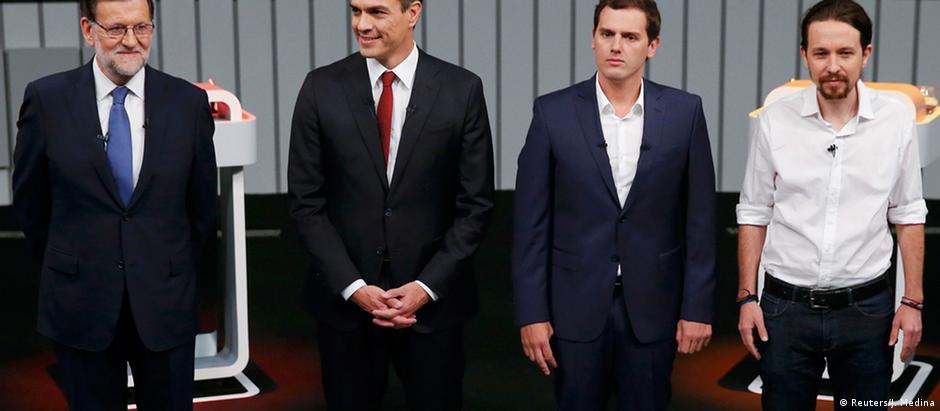 Mariano Rajoy, Pedro Sanchez, Albert Rivera e Pablo Iglesias antes de um debate televisivo