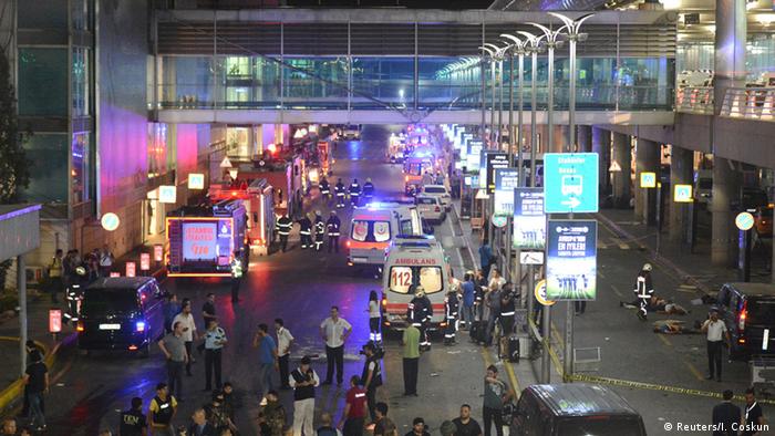  تسبب الهجوم على مطار أتاتورك في اسطنبول في قتل 44 شخصا على الاقل وإصابة أكثر من 260