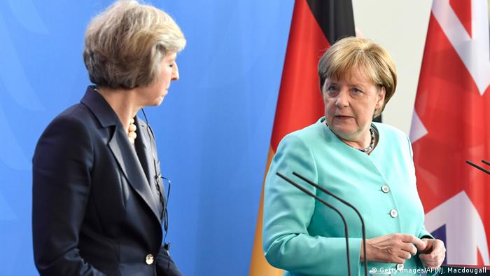 Deutschland Berlin Angela Merkel und Theresa May