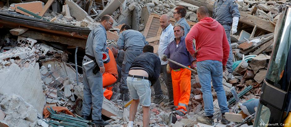 Destruição em Amatrice: cidade foi uma das mais atengidas pelo terremoto