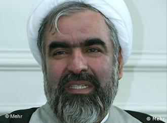روح‌الله حسینیان، نماینده تندروی مجلس و از طرفداران سرسخت محمود احمدی‌نژاد