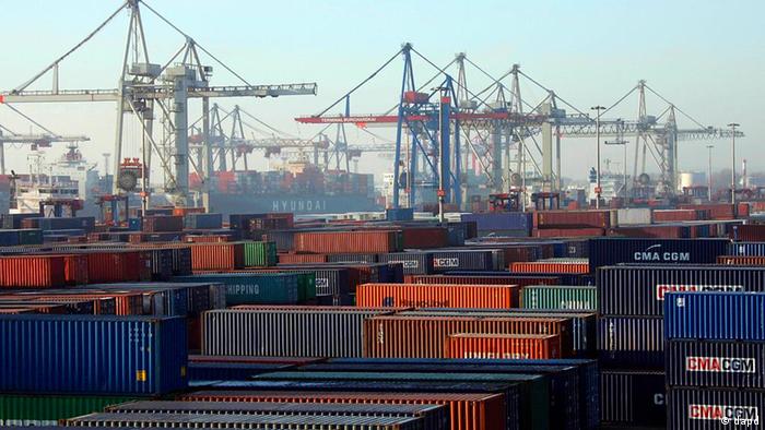 Deutschland Wirtschaft Aufschwung Container im Hamburger Hafen (dapd)