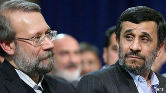 Ali Laridschani und Mahmud Ahmadinedschad (Fars)