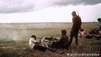 Angola Unita Soldaten Armee Militär 1976 (picture-alliance/dpa)