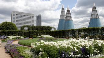 Περίτεχνος κήπος για περίπατο στη στέγη του Ομοσπονδιακού Μουσείου Σύγχρονης Τέχνης στη Βόννη