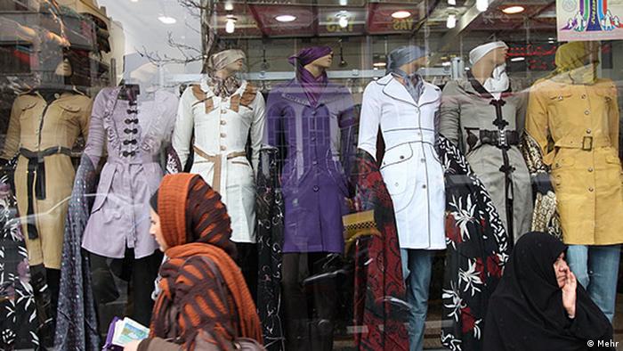 Schaufensterpuppen in Iran Mannequin Geschäft Mode Bekleidung (Mehr)