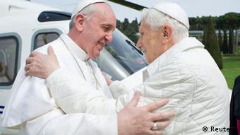Papst Treffen Castel Gandolfo Benedikt Franziskus (Reuters)