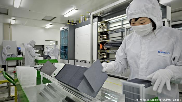 China Solarpanels Produktion Archiv 2009 (Philippe Lopez/AFP/Getty Images)