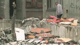 Καταστροφές στην κεντρική αγορά στο Σεράγεβο από βομβαρδισμούς το 1995