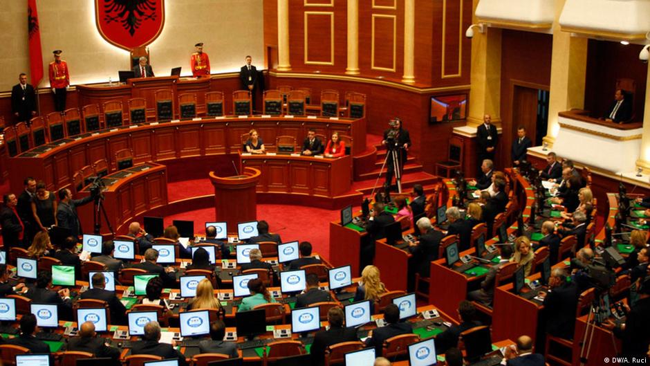 Albanien Parlament erste Sitzung