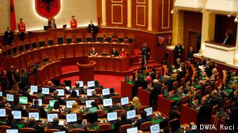 Albanien Parlament erste Sitzung (DW/A. Ruci)