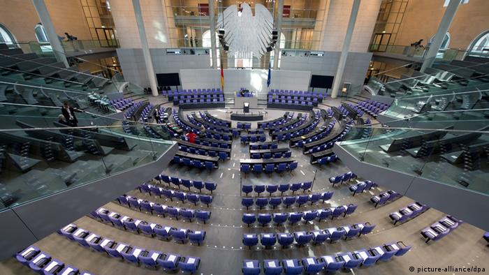 Bundestag konstituierende Sitzung Plenarsaal 22.10.2013 (picture-alliance/dpa)