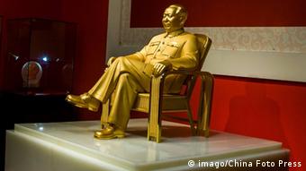 China Shenzhen Statue Mao Zedong (imago/China Foto Press)