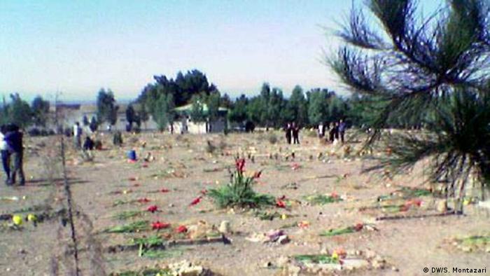 گورستان خاوران در تهران، یکی از مکان‌های خاکسپاری قربانیان اعدام‌های دهه شصت