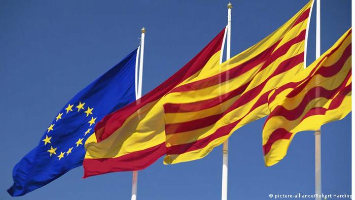 Flaggen EU Spanien Katalonien (picture-alliance/Robert Harding)
