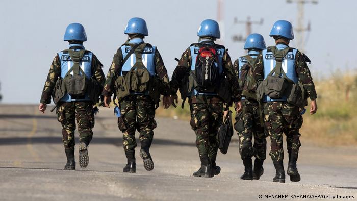 Symbolbild UN Blauhelme (MENAHEM KAHANA/AFP/Getty Images)