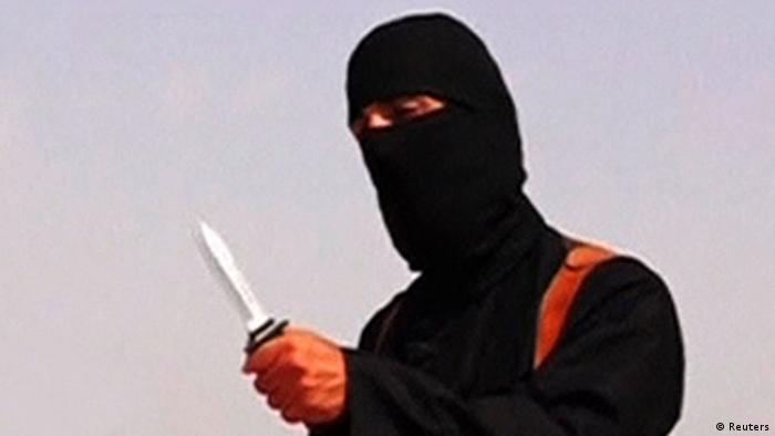 IS Mörder von James Foley VIDEO Still OHNE FOLEY - RETUSCHIERT (Reuters)