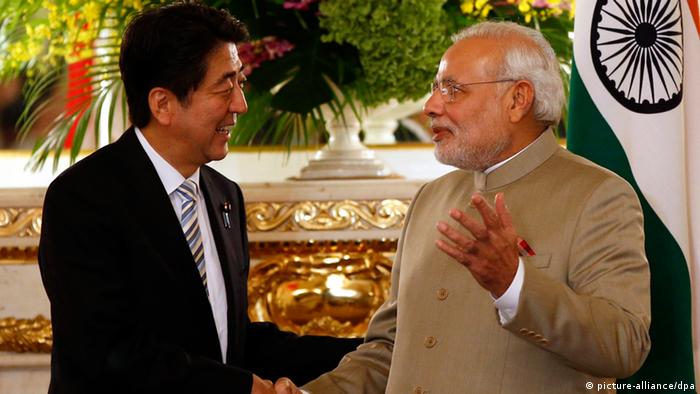 Indien Narendra Modi Japan Shinzo Abe Besuch 1.9. (picture-alliance/dpa)