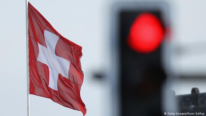 Schweiz Symbolbild Rote Ampel (Getty Images/Sean Gallup)