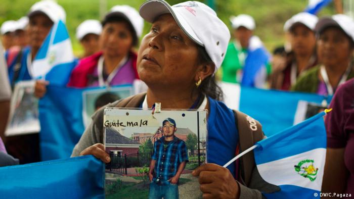 Marsch der Karawane Mütter verschwundener Migranten (DW/C.Pagaza)