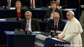 Papst Franziskus besucht Straßburg 25.11.2014 Rede Europaparlament (Reuters/C. Hartmann)